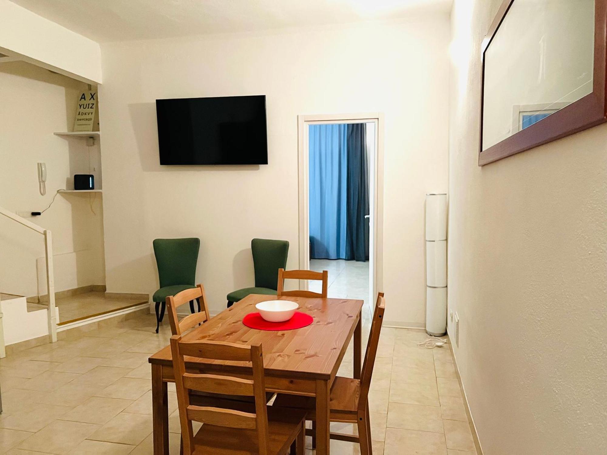 Apartamento For 6 Peaple Close To The Red Metro Milán